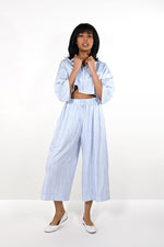 Short shirt with panels