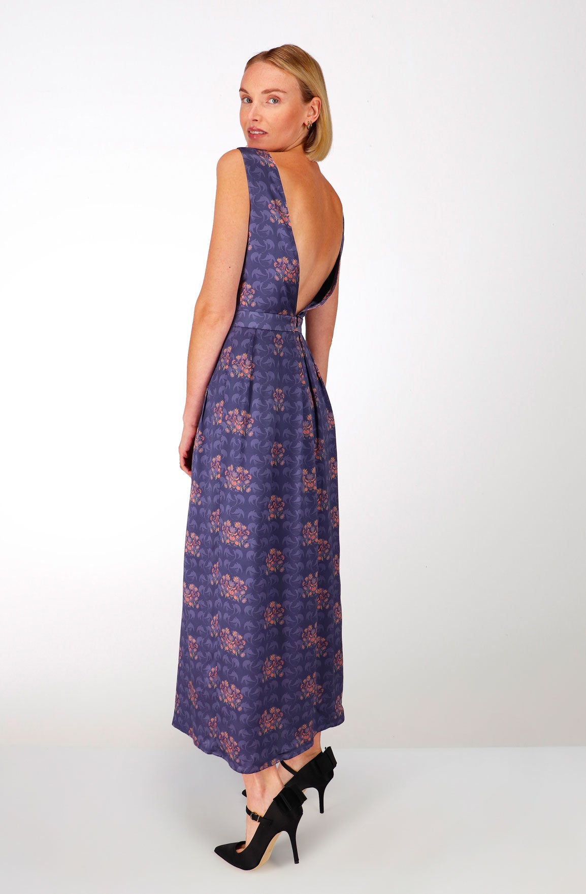 Flowers ornaments silk dress