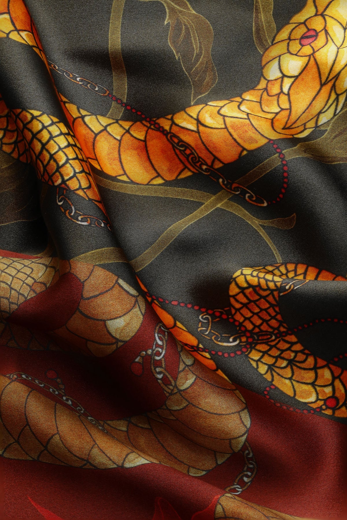 Foulard en soie 90 "Année chinoise du serpent"