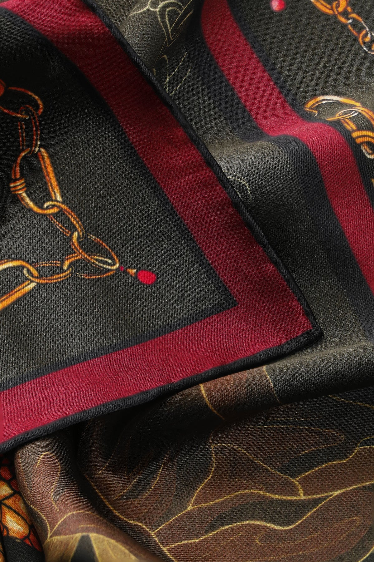 Foulard en soie 90 "Année chinoise du serpent"