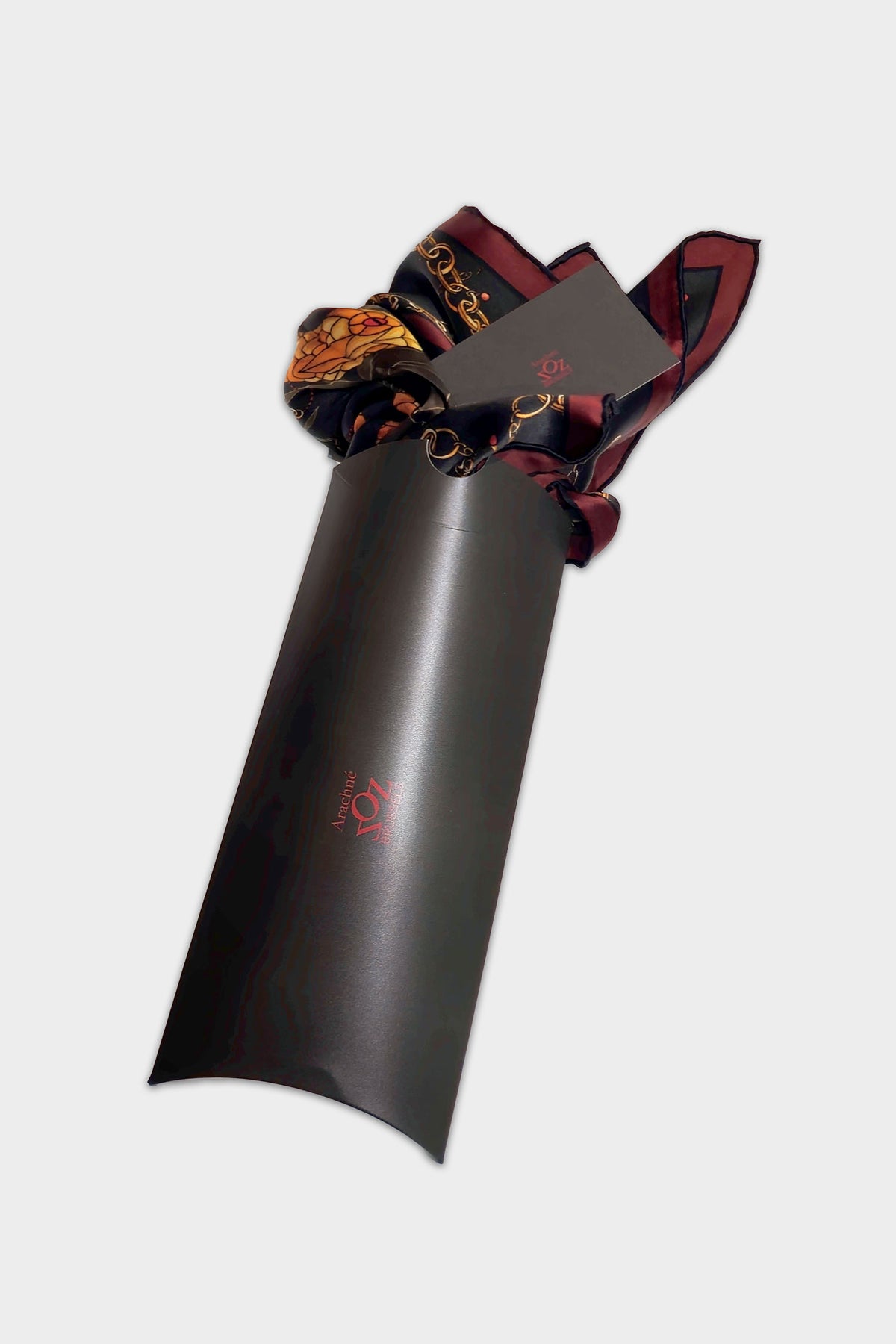 Foulard en soie 90 "Année chinoise du serpent"