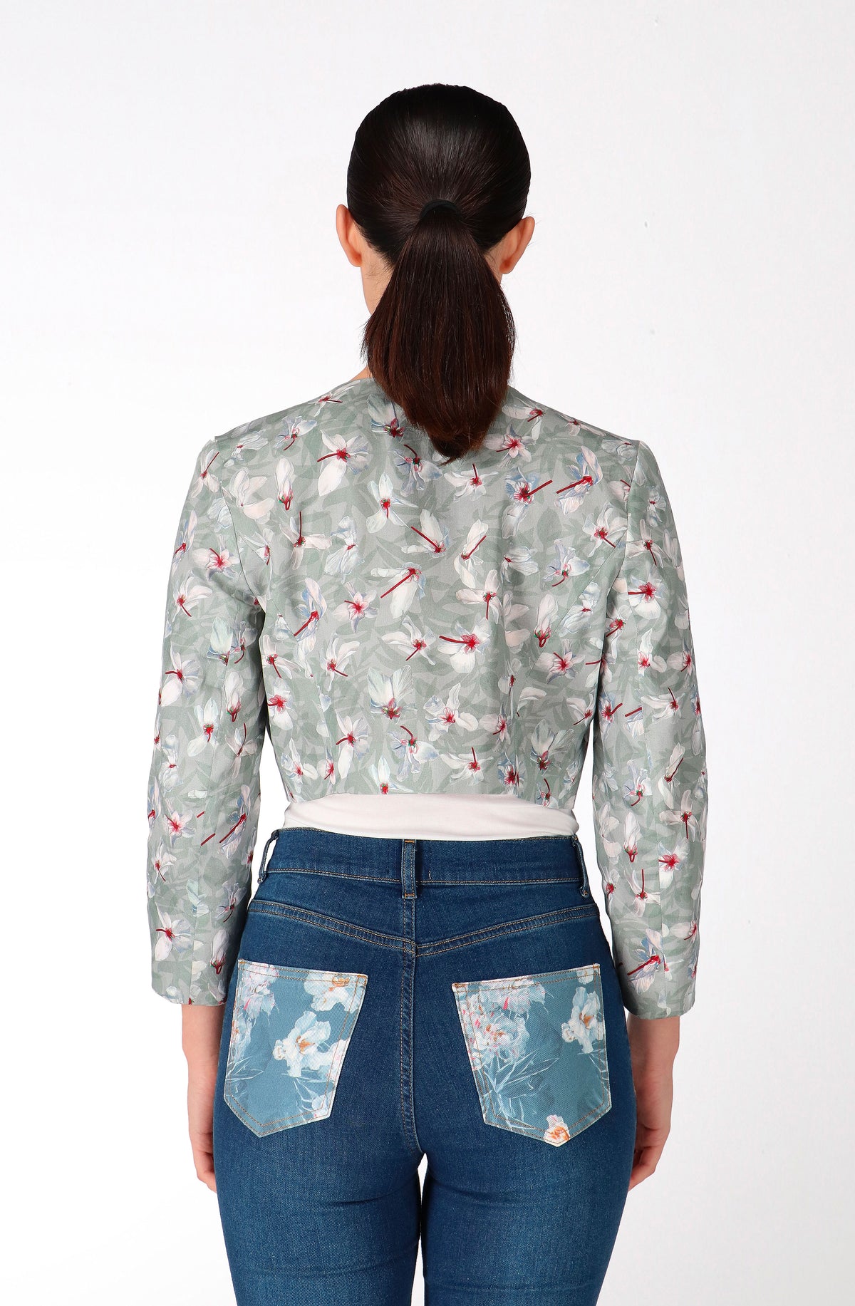 White cyclamen cotton Bolero