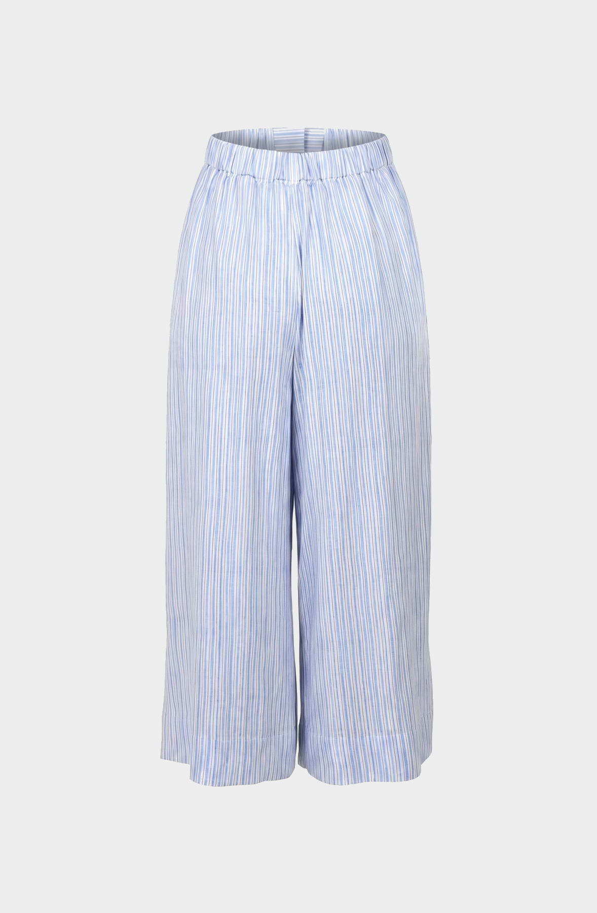 Baggy short trousers