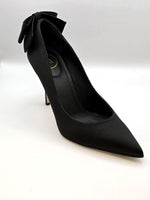 Black high-heeled pumps