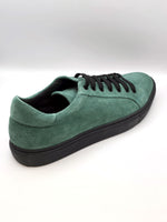 Sport-shoes in leather and green suede