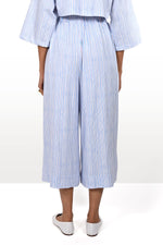 Baggy short trousers