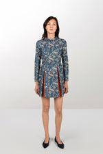 Short two-tone dress with raglan sleeves