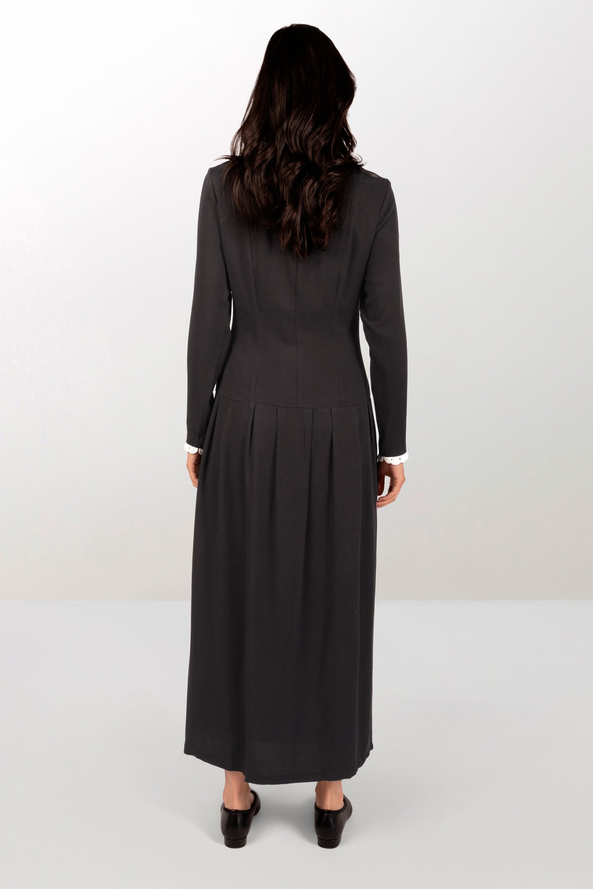 Viscose long dress with lace