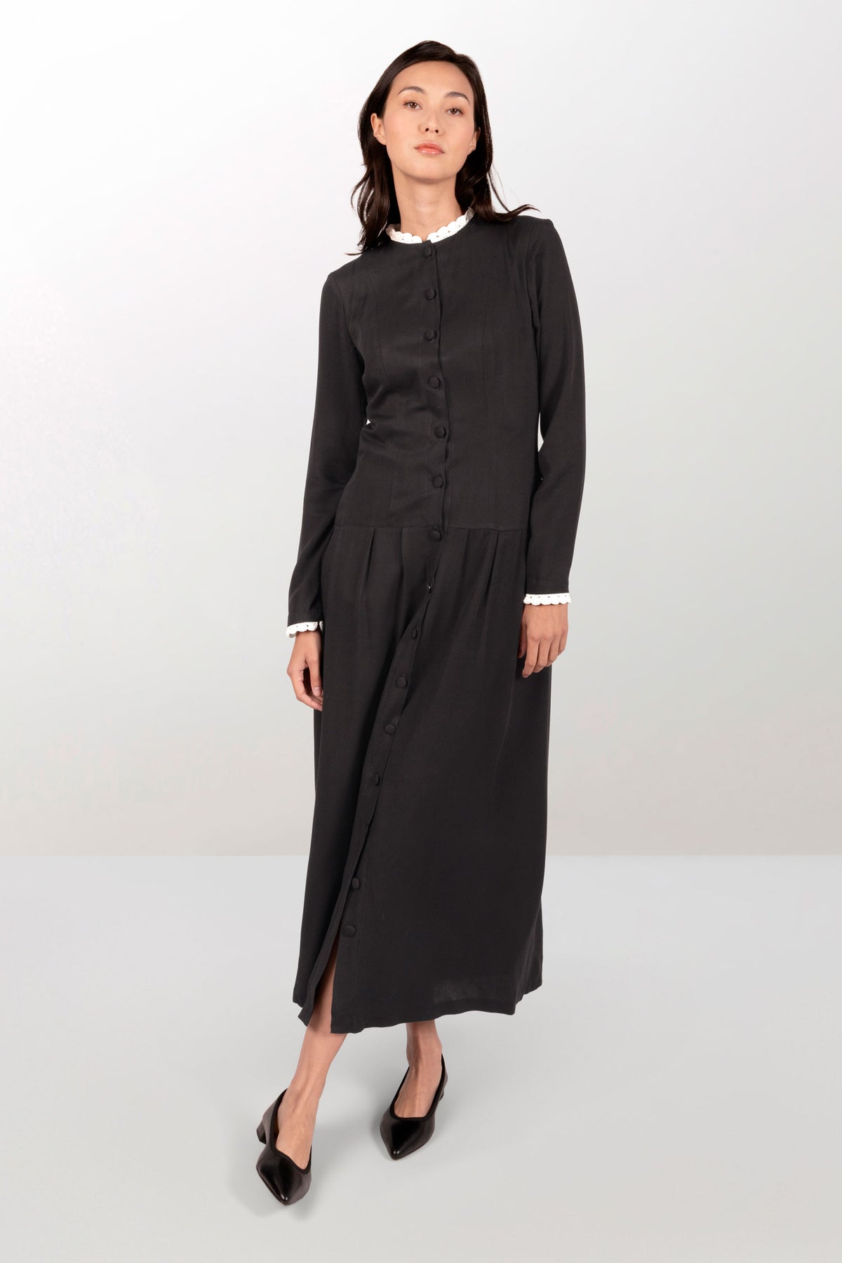 Viscose long dress with lace