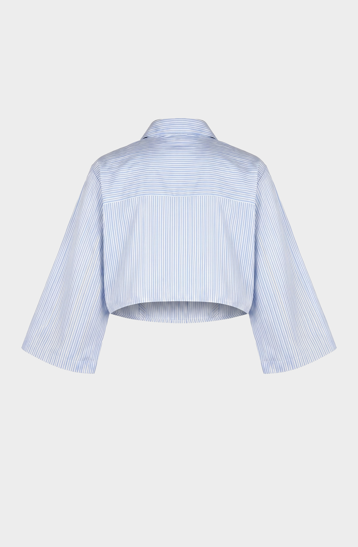 Short shirt with panels