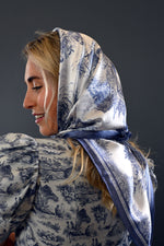 Silk Scraf 90 "Toile de Jouy" Blue