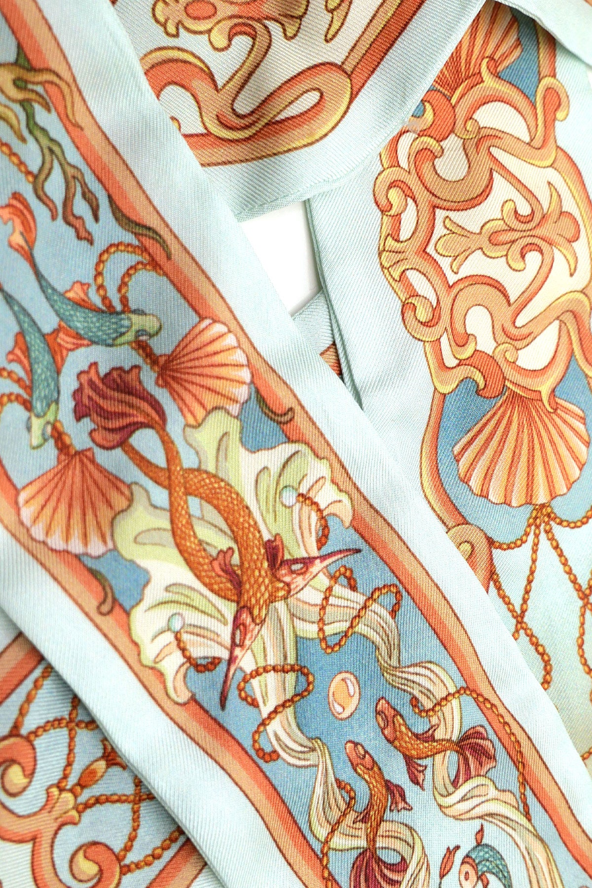 Silk twilly scarf "Seashell"
